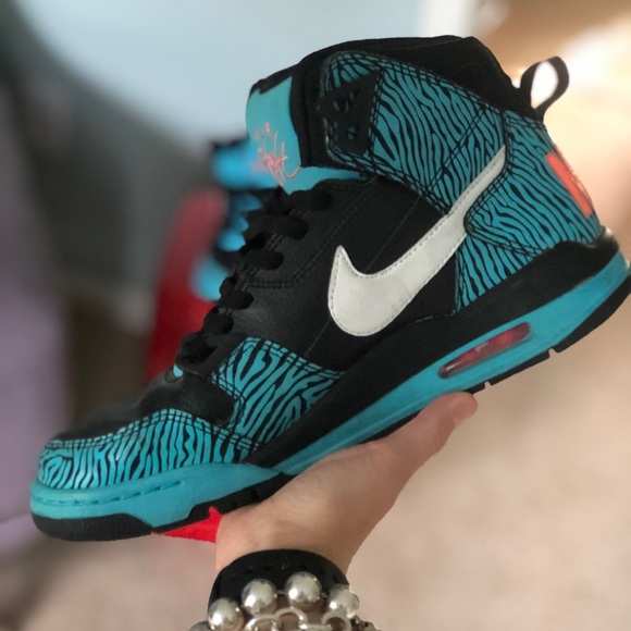 Nike Other - 🎈HP🎈 Men’s Nike Air Flight Falcon